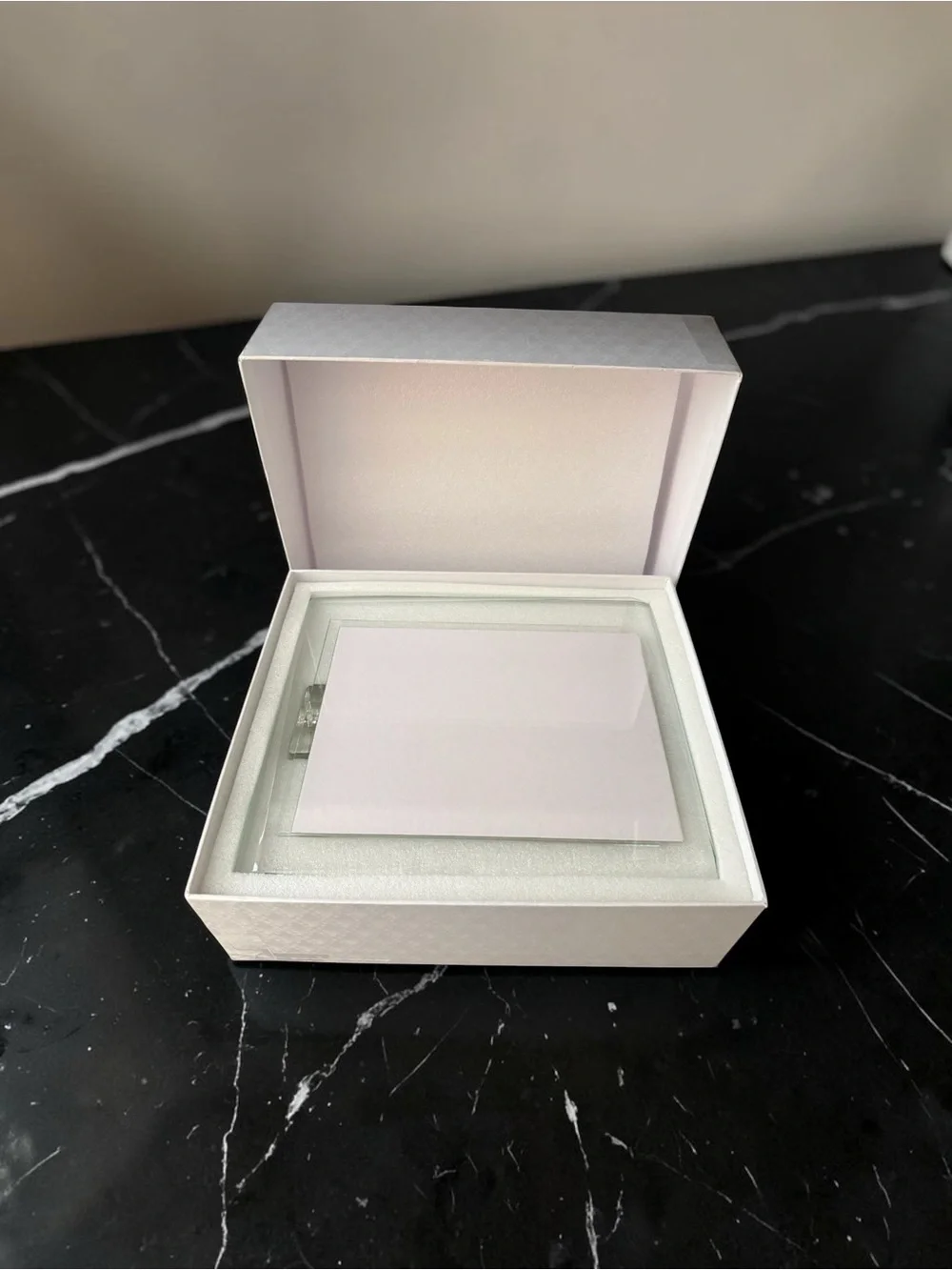 8” x 10” Crystal Clear Picture Frame, Gift Decor - New/Open Box